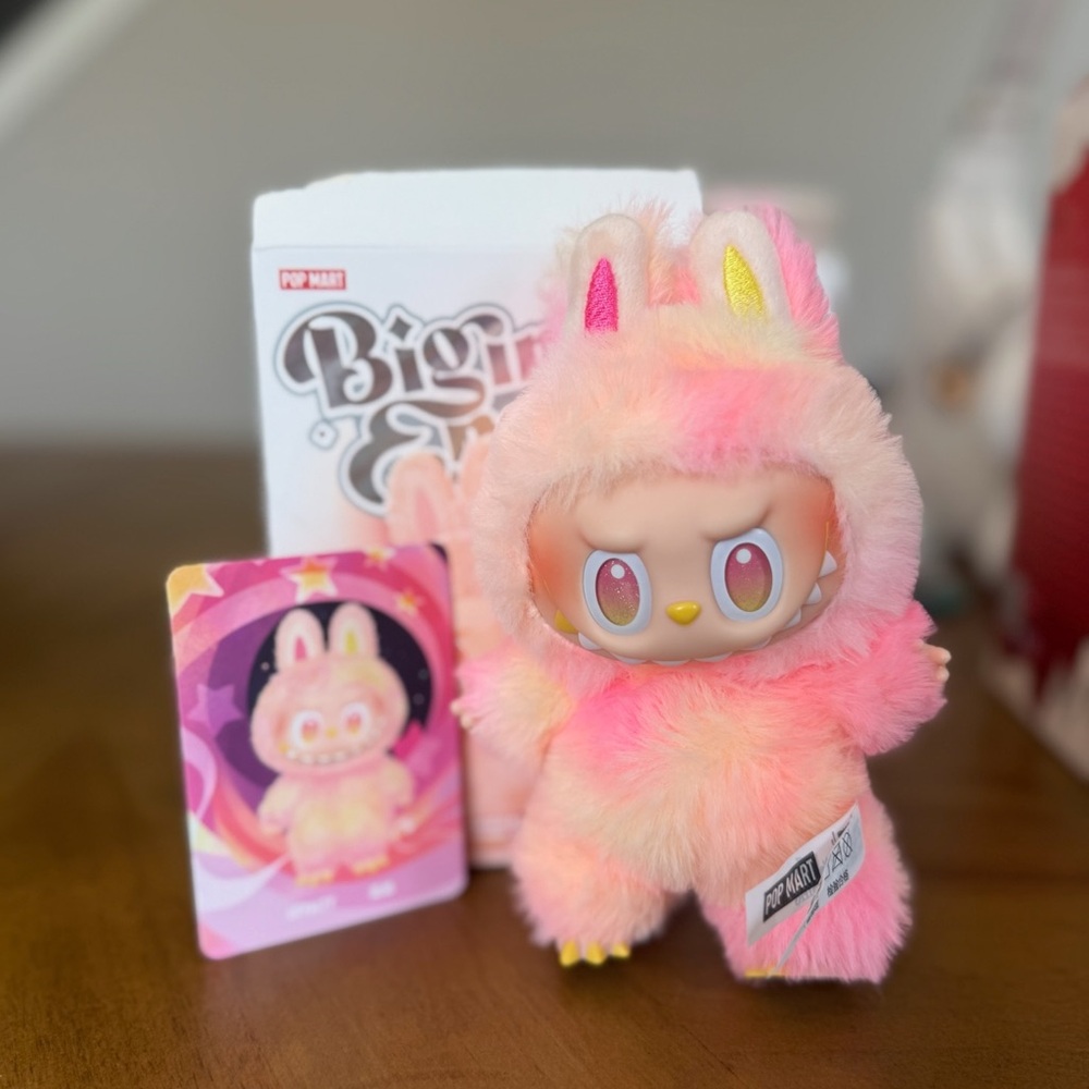 Pop Mart Labubu Big Into Energy - Loyalty